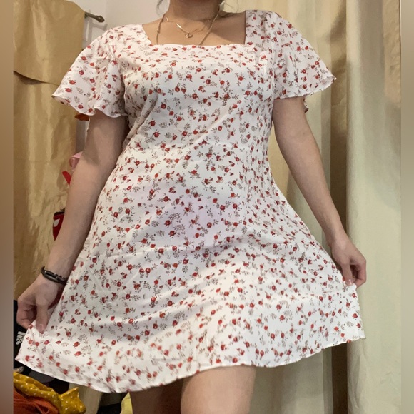 Dress - Picture 2 of 3